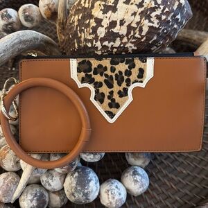 Tell Your Tale Wristlet Wrist Bracelet Keychain Key Ring Bangle Wallet Purse NWT